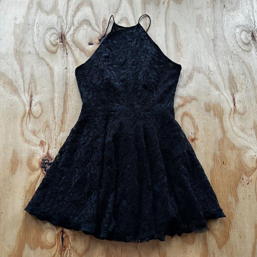 Kimchi Blue Black Floral Lace Halter Mini Dress - Small